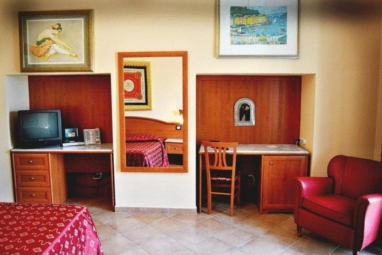 Hermitage Capua Hotel Екстериор снимка